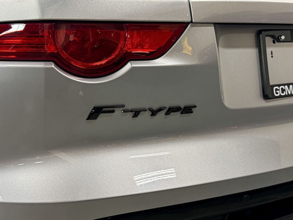 Used 2015 Jaguar F-TYPE R RWD image 52