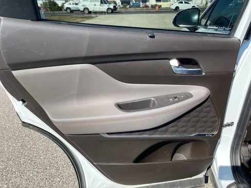 Used 2019 Hyundai Santa Fe FWD image 12
