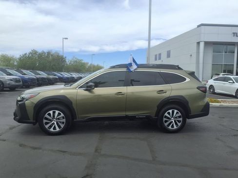 Used 2024 Subaru Outback Premium AWD/4WD image 13