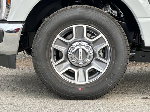 New 2026 Ford F250 Lariat image 29