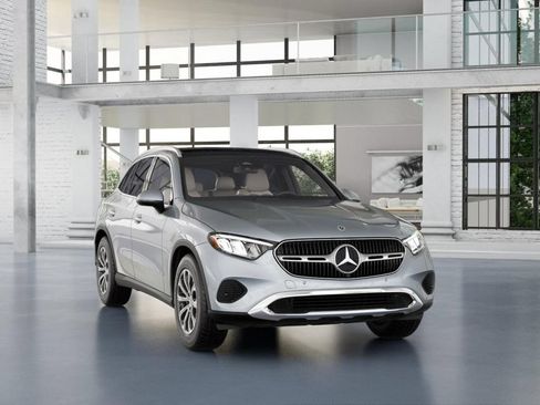 Certified 2025 Mercedes-Benz GLC 300 4MATIC image 9