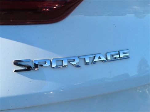 Used 2020 Kia Sportage LX image 14