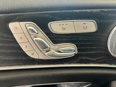 Used 2019 Mercedes-Benz E 300 image 39