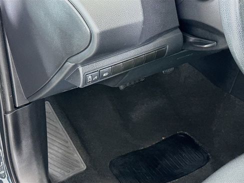 Certified 2024 Toyota Corolla LE image 10