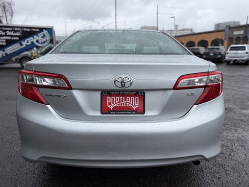 Used 2013 Toyota Camry LE image 6