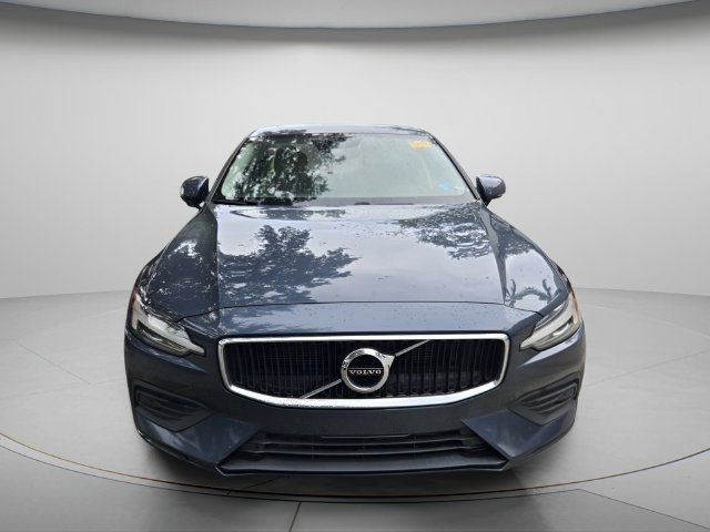 Used 2020 Volvo S60 T5 Momentum FWD image 3