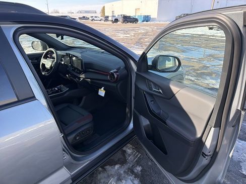 New 2026 Chevrolet Equinox RS w/ Convenience Package III image 31