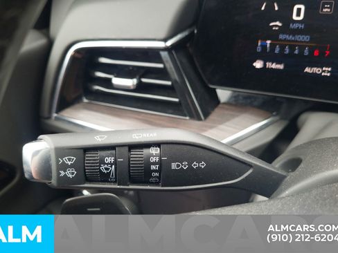 Used 2025 Chevrolet Tahoe LT AWD/4WD image 17