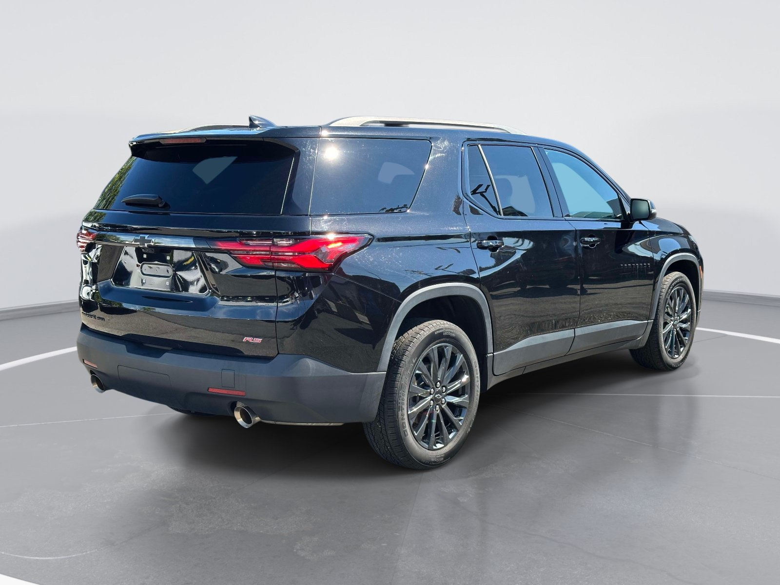 Used 2023 Chevrolet Traverse RS AWD/4WD image 5