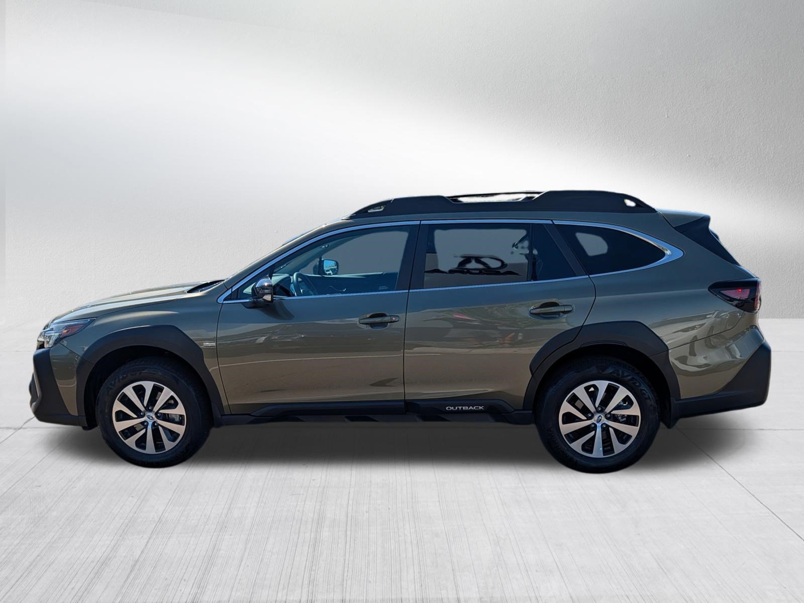 Certified 2025 Subaru Outback Premium AWD/4WD image 4