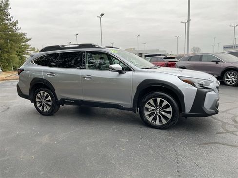 Used 2025 Subaru Outback Touring w/ Popular Package #2 image 6