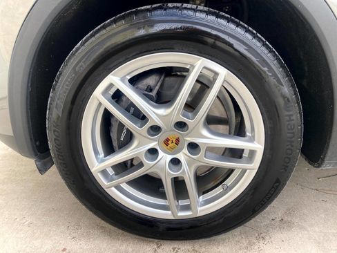 Used 2014 Porsche Cayenne image 41
