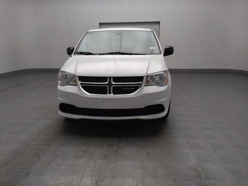 Used 2019 Dodge Grand Caravan SE FWD image 15