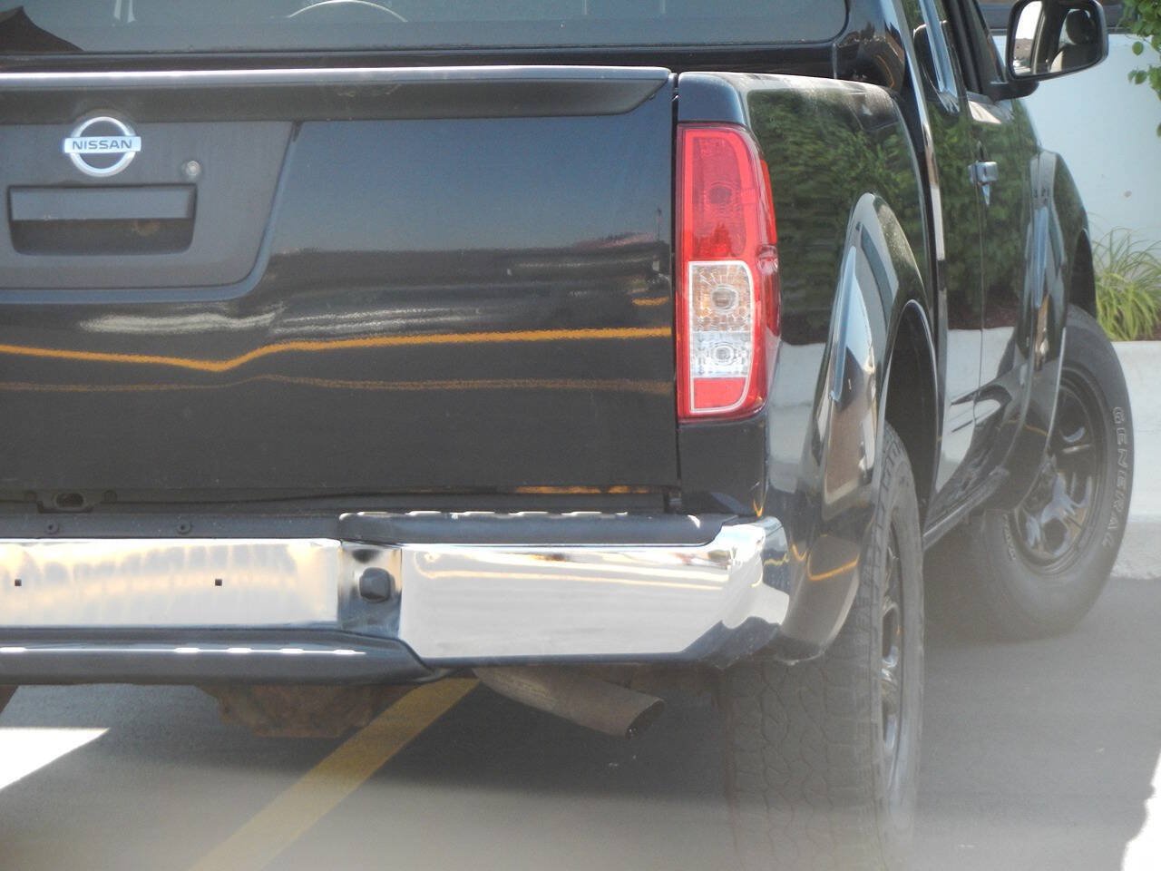 Used 2013 Nissan Frontier S RWD image 18