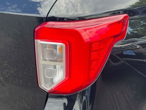 Used 2023 Ford Explorer XLT w/ Equipment Group 202A AWD/4WD image 10