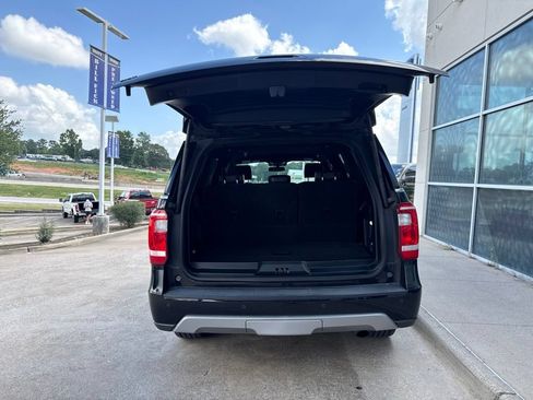 Used 2020 Ford Expedition XLT w/ Equipment Group 202A RWD image 7