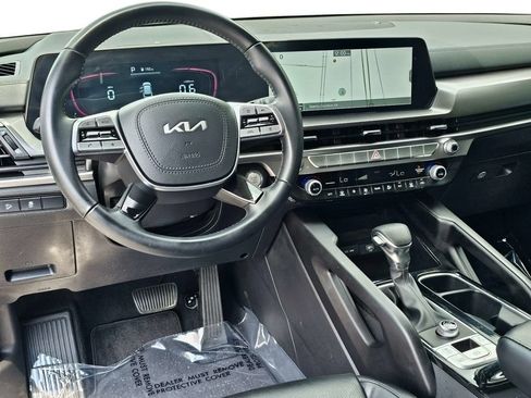 Certified 2025 Kia Telluride LX FWD image 35