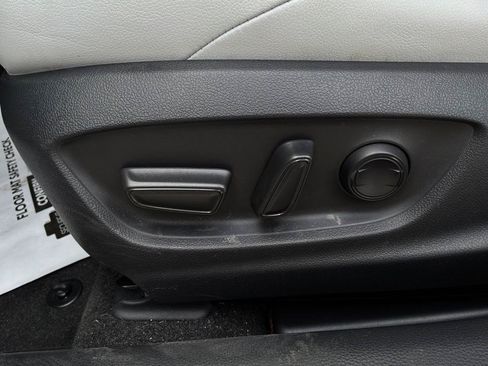 Used 2023 Toyota Corolla XSE FWD image 11
