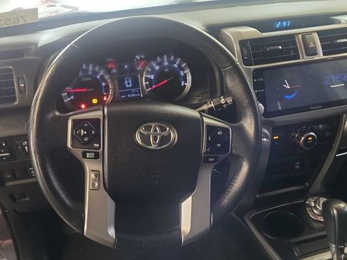 Used 2019 Toyota 4Runner SR5 AWD/4WD image 7