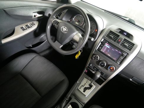 Used 2013 Toyota Corolla S w/ Premium Pkg FWD image 9