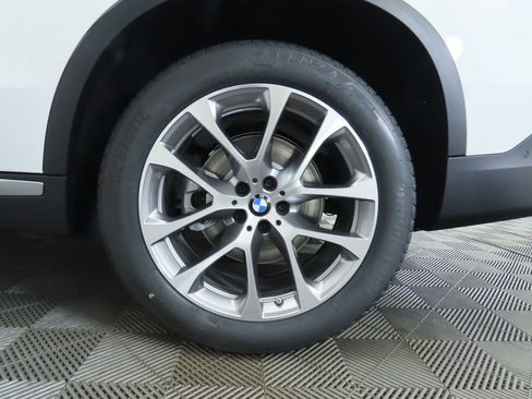 Used 2026 BMW X5 sDrive40i w/ Parking Assistance Package RWD image 33