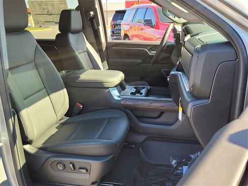 New 2025 GMC Sierra 2500 SLT image 12