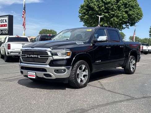 Used 2019 RAM 1500 Laramie AWD/4WD image 3
