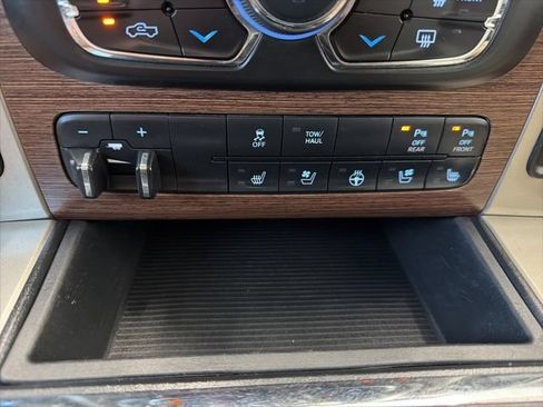 Used 2014 RAM 1500 Laramie w/ Convenience Group AWD/4WD image 24