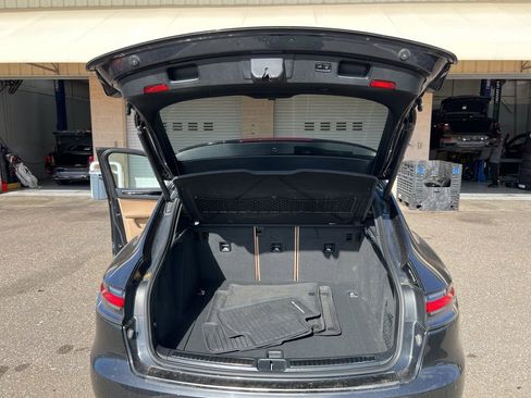 Used 2019 Porsche Macan image 15