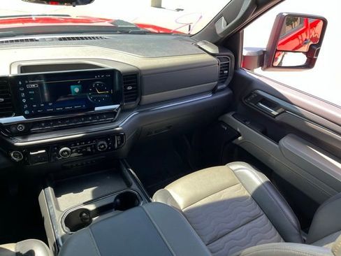 Used 2025 Chevrolet Silverado 2500 ZR2 w/ Technology Package AWD/4WD image 12