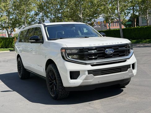 Used 2025 Ford Expedition Max Platinum AWD/4WD image 6