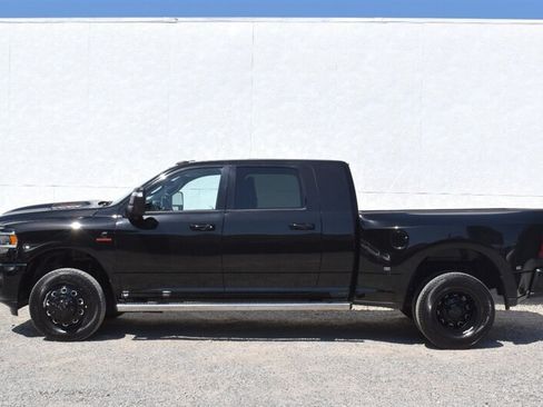 Used 2023 RAM 3500 Laramie AWD/4WD image 9