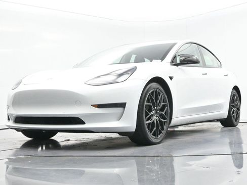 Used 2021 Tesla Model 3 Standard Range Plus RWD image 39