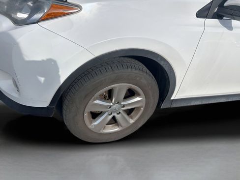 Used 2014 Toyota RAV4 XLE image 17