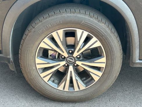 Used 2023 Nissan Rogue SV AWD/4WD image 11