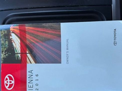 Used 2016 Toyota Sienna XLE w/ XLE Navigation Package image 23