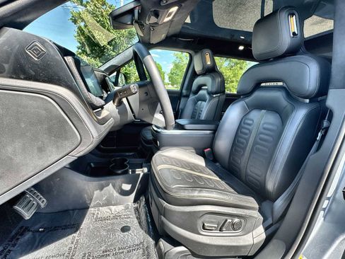 Used 2023 Rivian R1S Launch Edition AWD/4WD image 3