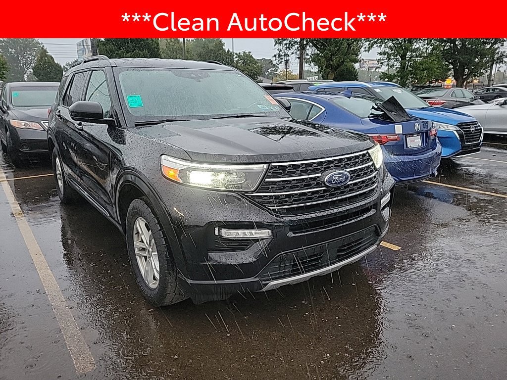 Used 2022 Ford Explorer XLT w/ Equipment Group 202A AWD/4WD image 3
