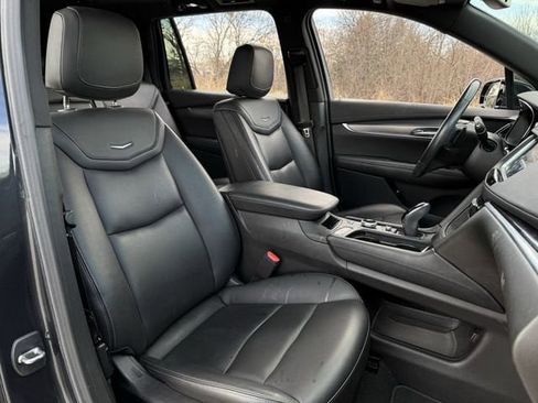 Certified 2022 Cadillac XT6 Luxury image 31