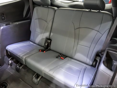 Used 2022 Buick Enclave Premium w/ Experience Buick Package image 16