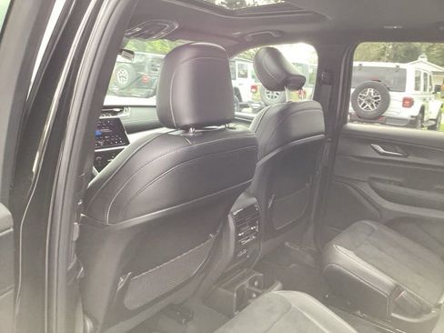 New 2025 Jeep Grand Cherokee L Altitude AWD/4WD image 23