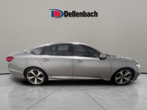 Used 2018 Honda Accord Touring image 6