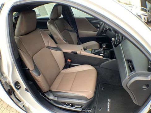 Certified 2025 Lexus ES 300h ES 300h w/ Premium Package image 25