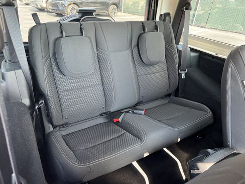 Used 2021 Jeep Wrangler Sport AWD/4WD image 15