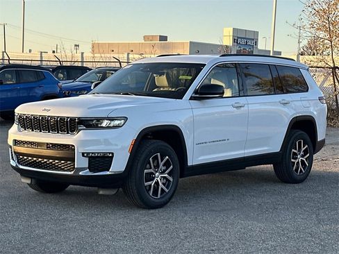 New 2025 Jeep Grand Cherokee L Limited image 6
