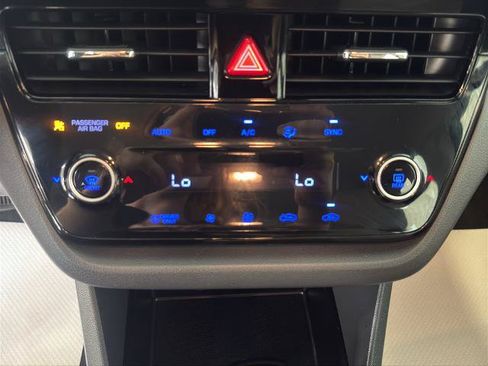 Used 2020 Hyundai Ioniq Blue FWD image 5