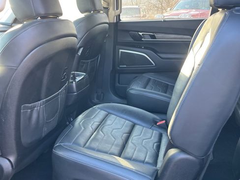 Used 2021 Kia Telluride SX w/ SX Prestige Package image 8