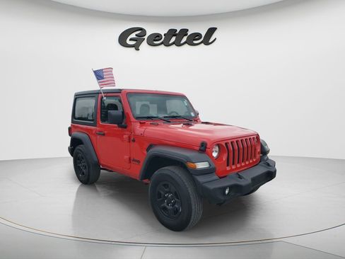Used 2022 Jeep Wrangler Sport AWD/4WD image 3