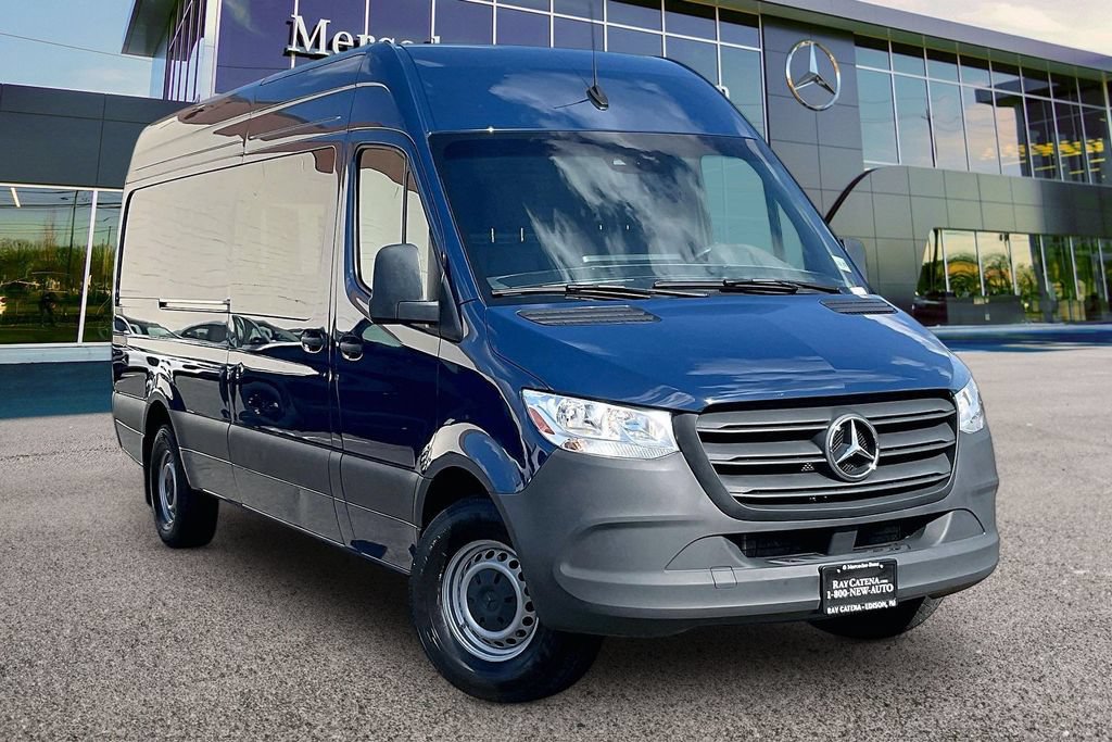 Used 2024 Mercedes-Benz Sprinter 2500 image 1
