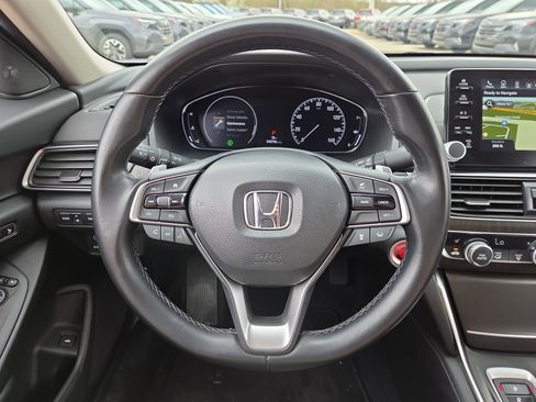 Used 2020 Honda Accord Touring image 19